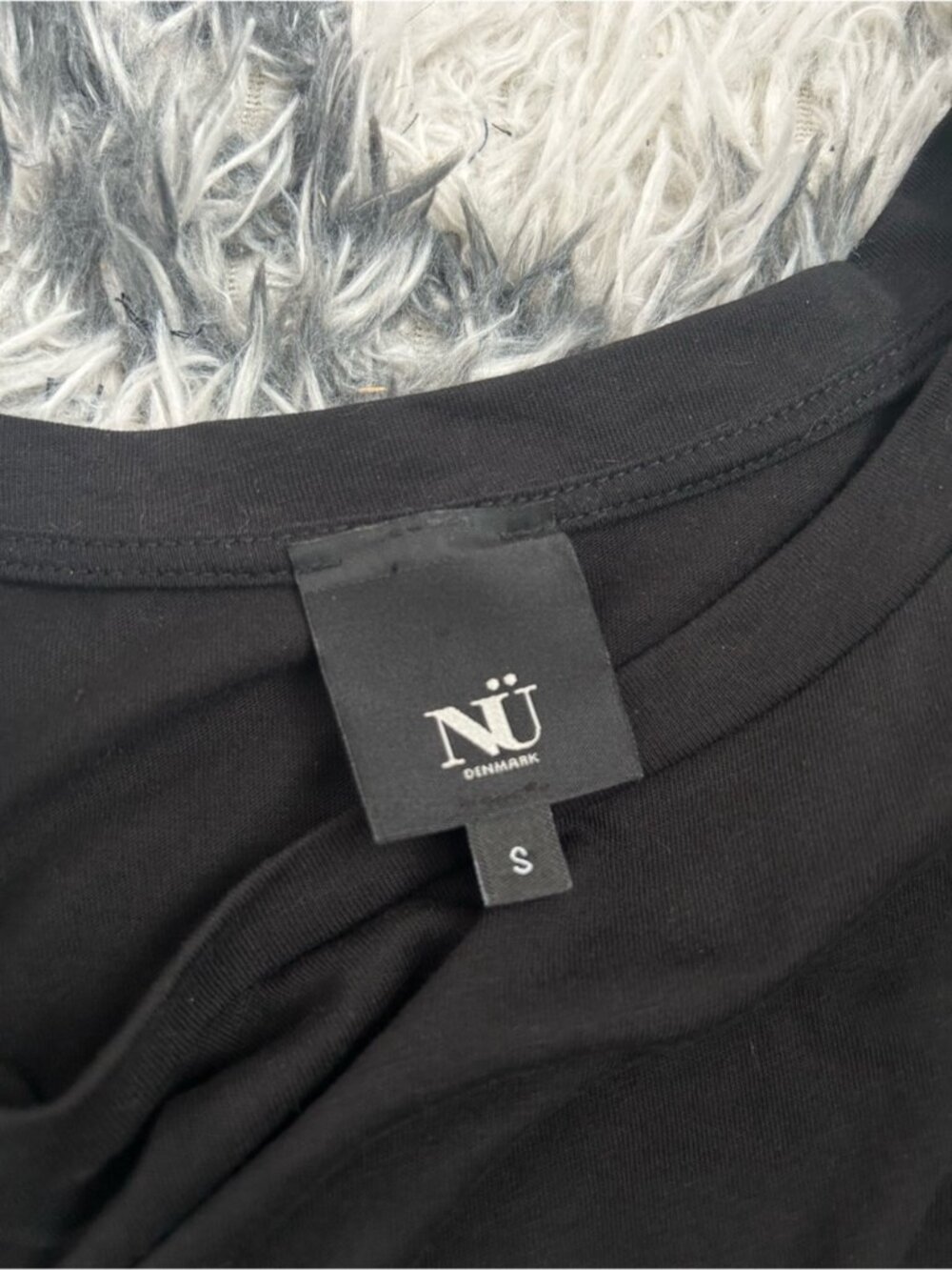 NÜ Ruffle Sleeve Tee - Picture 4 of 5